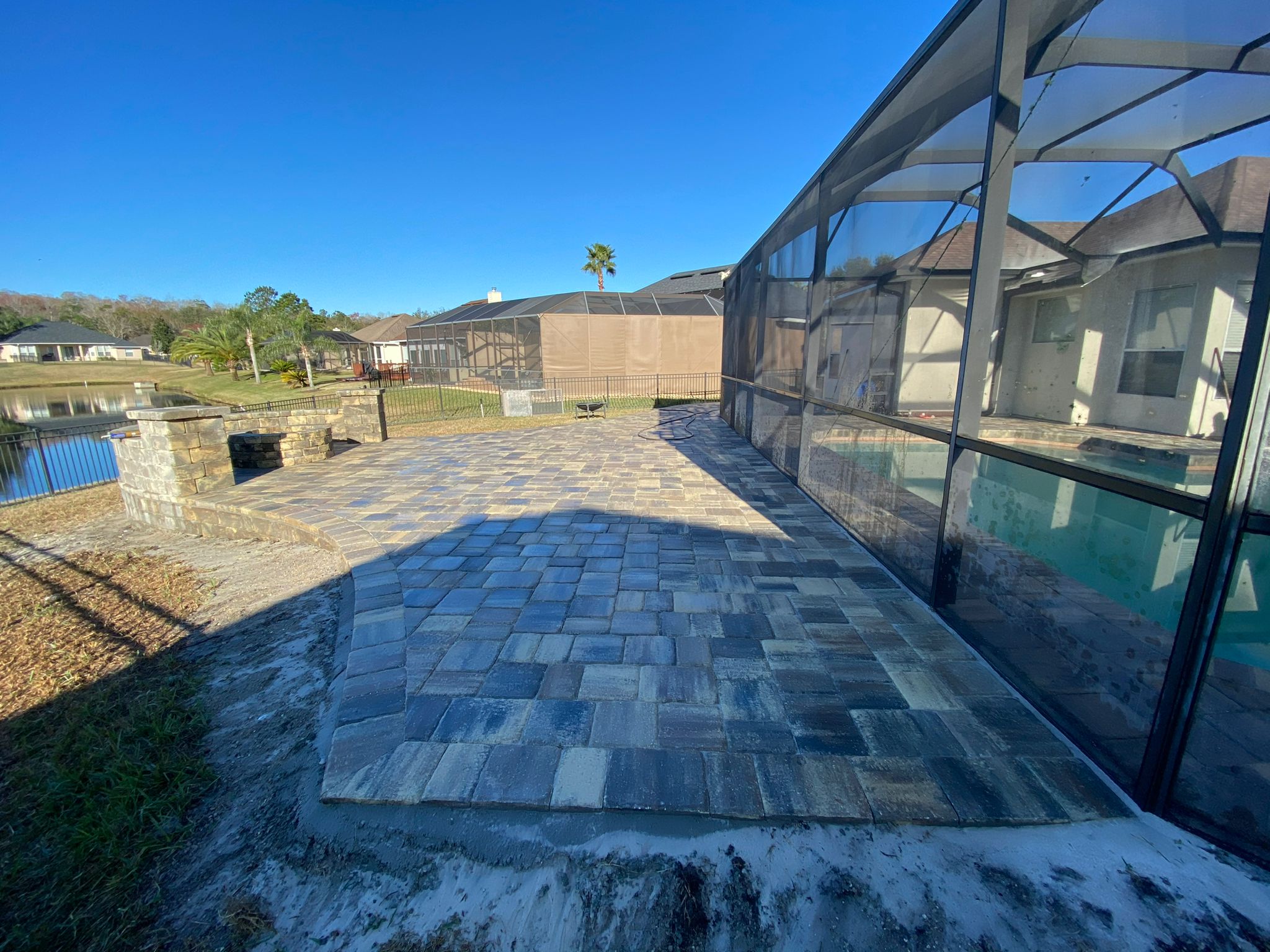 Modern patio design in Jacksonville